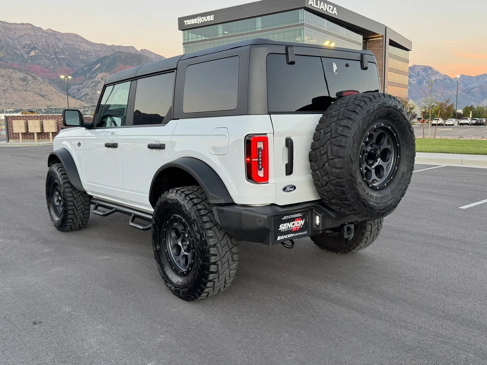 Used 2023 Ford Bronco Wildtrak AWD/4WD image 5