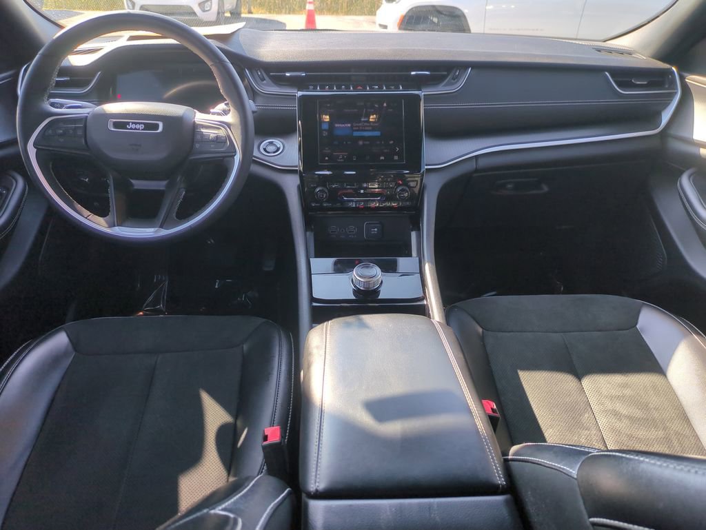 Used 2023 Jeep Grand Cherokee Altitude image 15