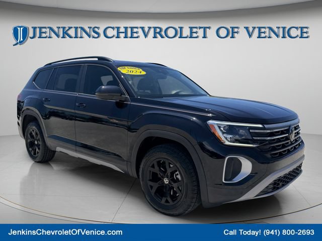 Used 2024 Volkswagen Atlas Peak Edition SEL AWD/4WD image 1