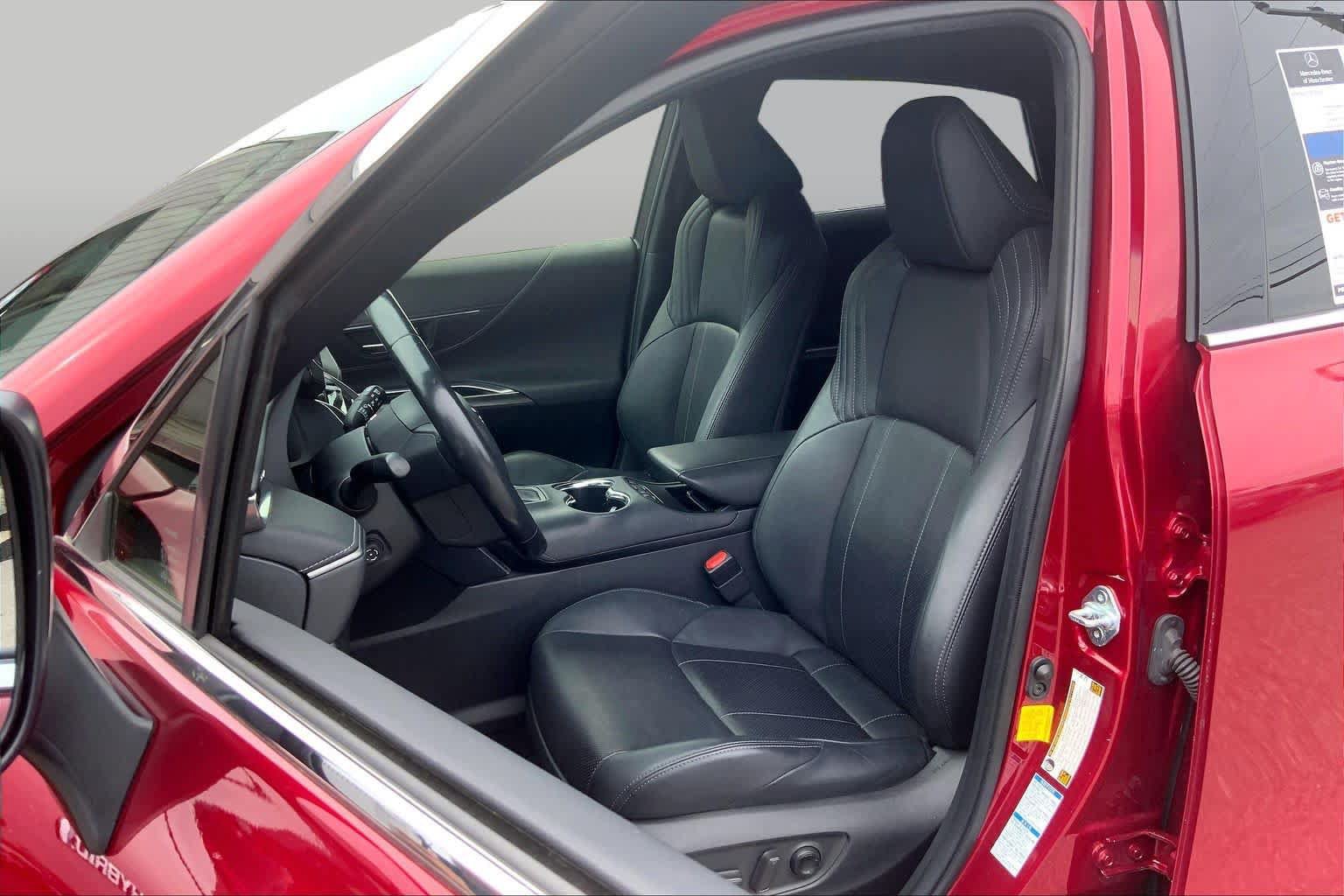 Used 2021 Toyota Venza XLE w/ Softex Package AWD/4WD image 9