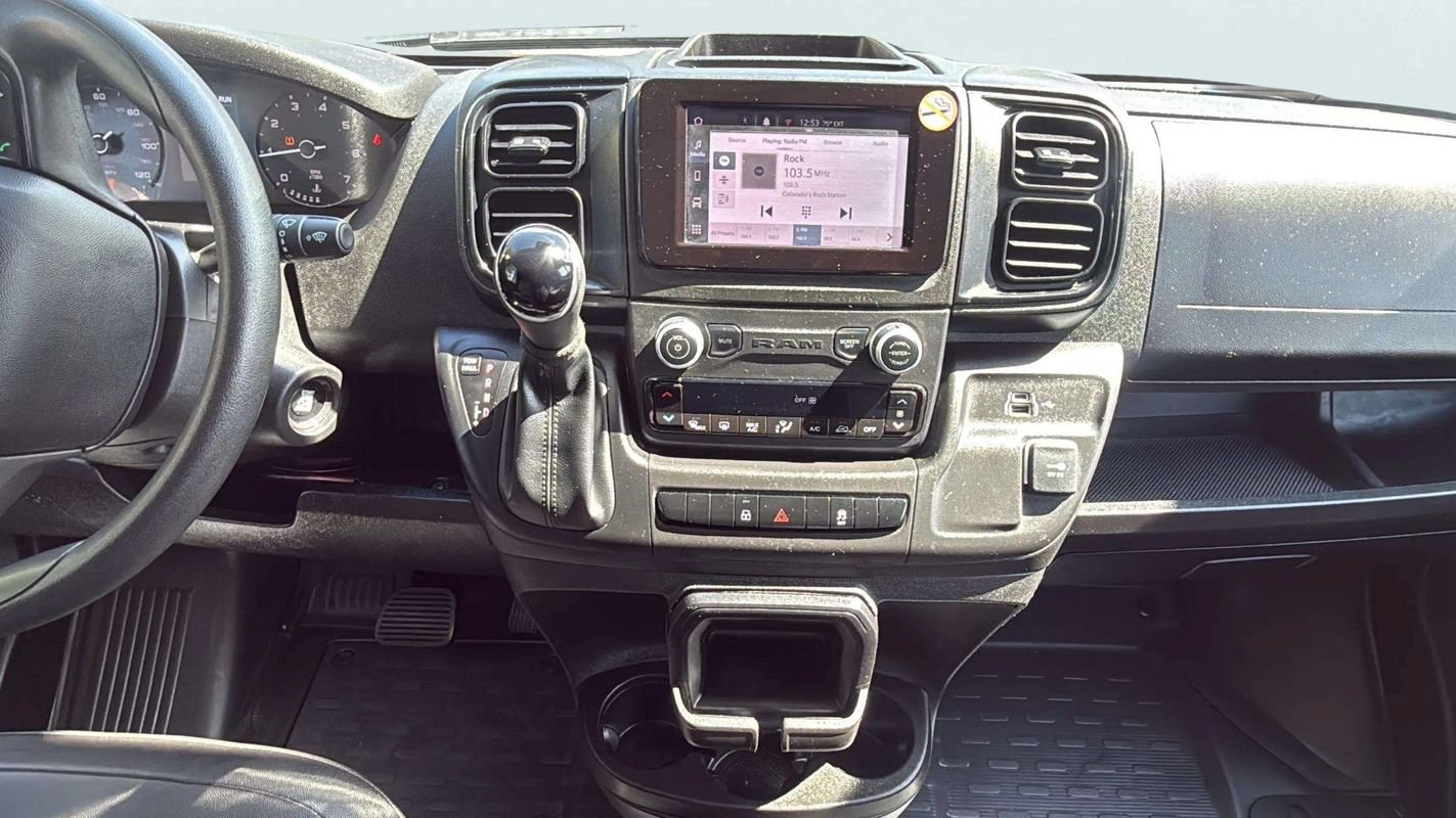 Used 2025 RAM ProMaster 2500 w/ Convenience Group FWD image 11