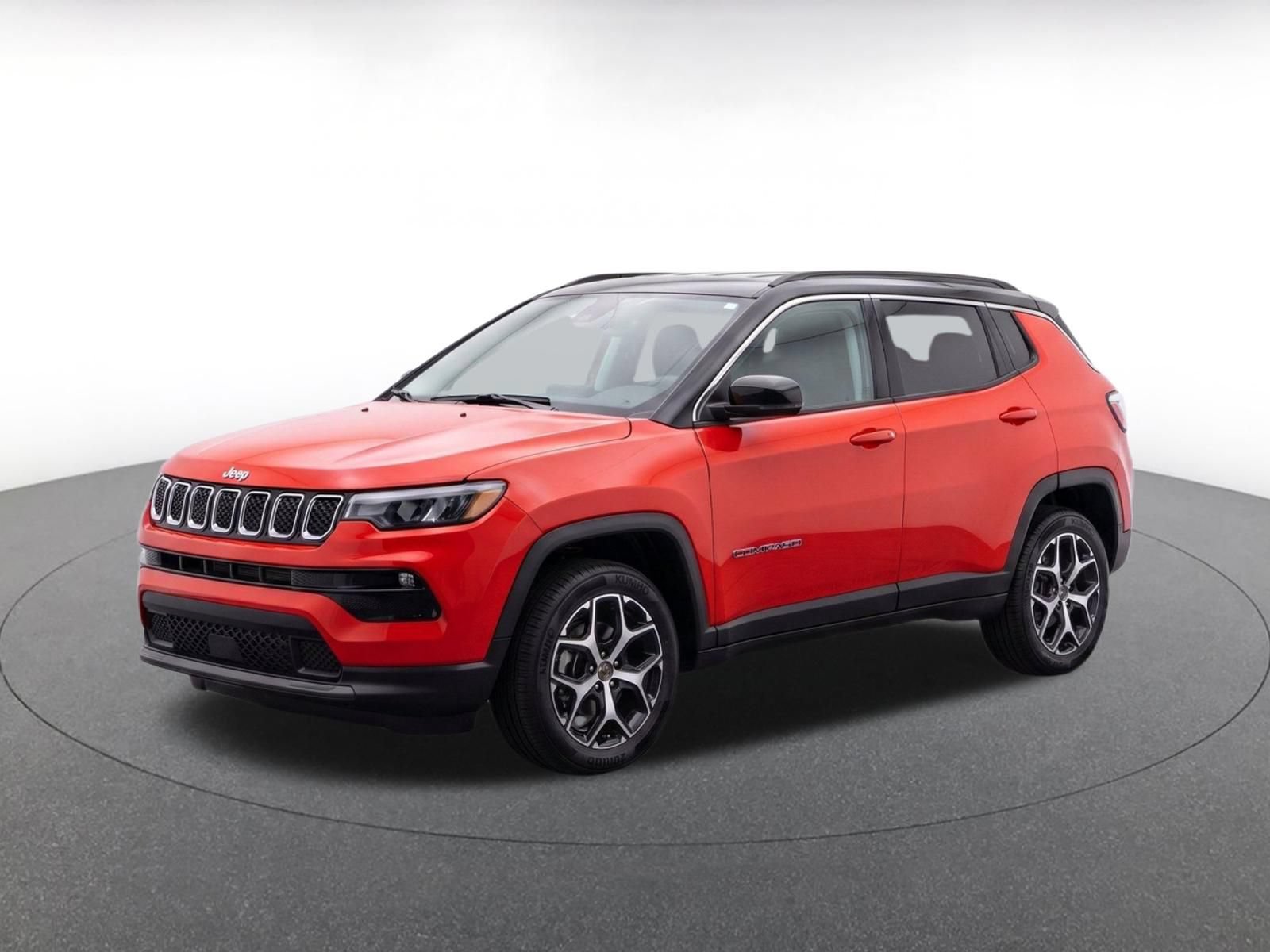 Used 2025 Jeep Compass Limited AWD/4WD image 3