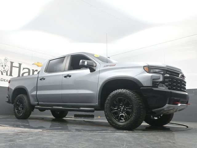 Used 2023 Chevrolet Silverado 1500 ZR2 image 2