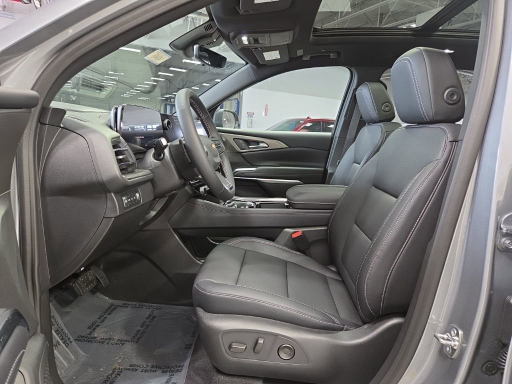 New 2026 Chevrolet Traverse LT w/ Sun and Wheel Package image 9