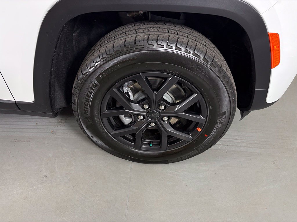 New 2027 Jeep Grand Cherokee Altitude AWD/4WD image 10