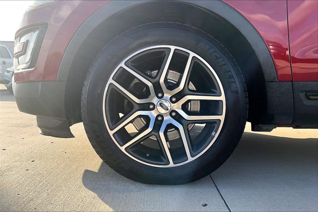 Used 2017 Ford Explorer Sport image 11