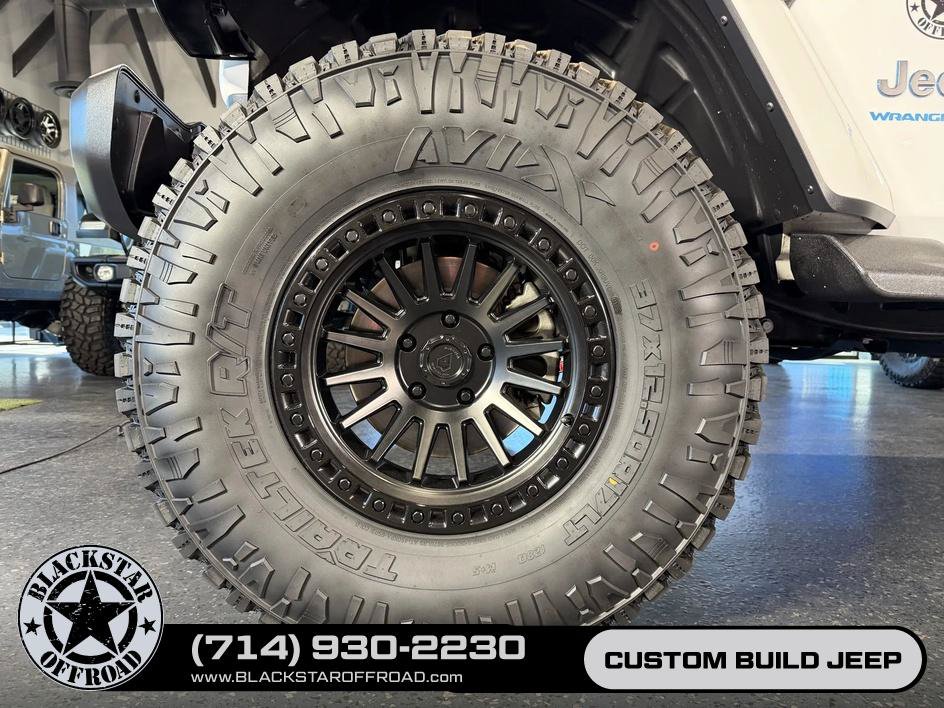 Used 2024 Jeep Wrangler Unlimited AWD/4WD image 20