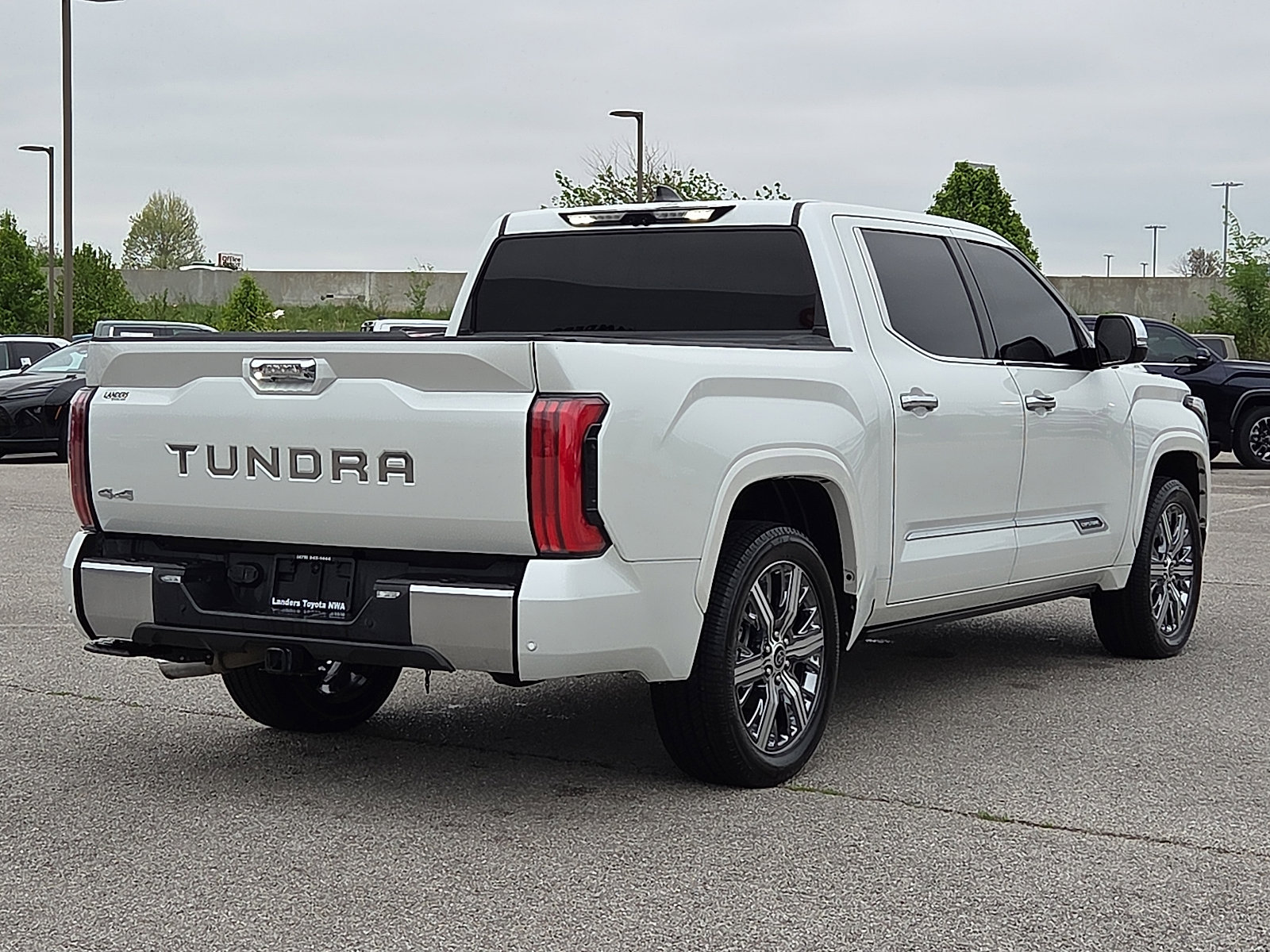 Used 2023 Toyota Tundra Capstone AWD/4WD image 5