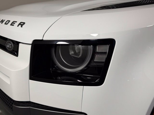 New 2026 Land Rover Defender 90 V8 AWD/4WD image 12