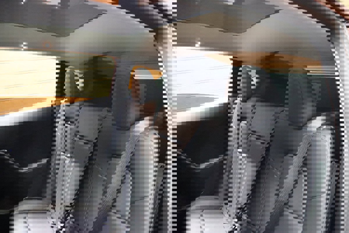 Used 2023 Tesla Model Y Long Range image 36