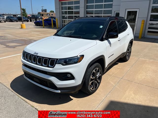 Used 2023 Jeep Compass Limited AWD/4WD image 1