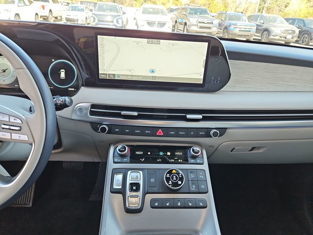 Used 2024 Hyundai Palisade Calligraphy image 16