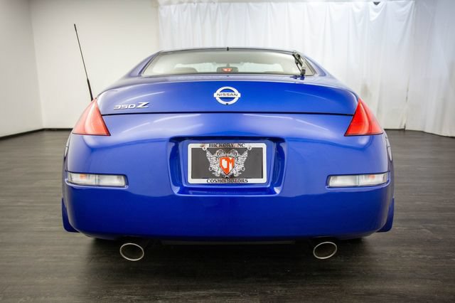 Used 2005 Nissan 350Z Coupe w/ (N93) Cargo Convenience Pkg RWD image 31