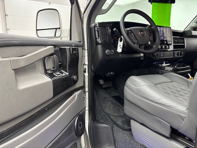 New 2026 GMC Savana 2500 Extended w/ Driver Convenience Package RWD image 17