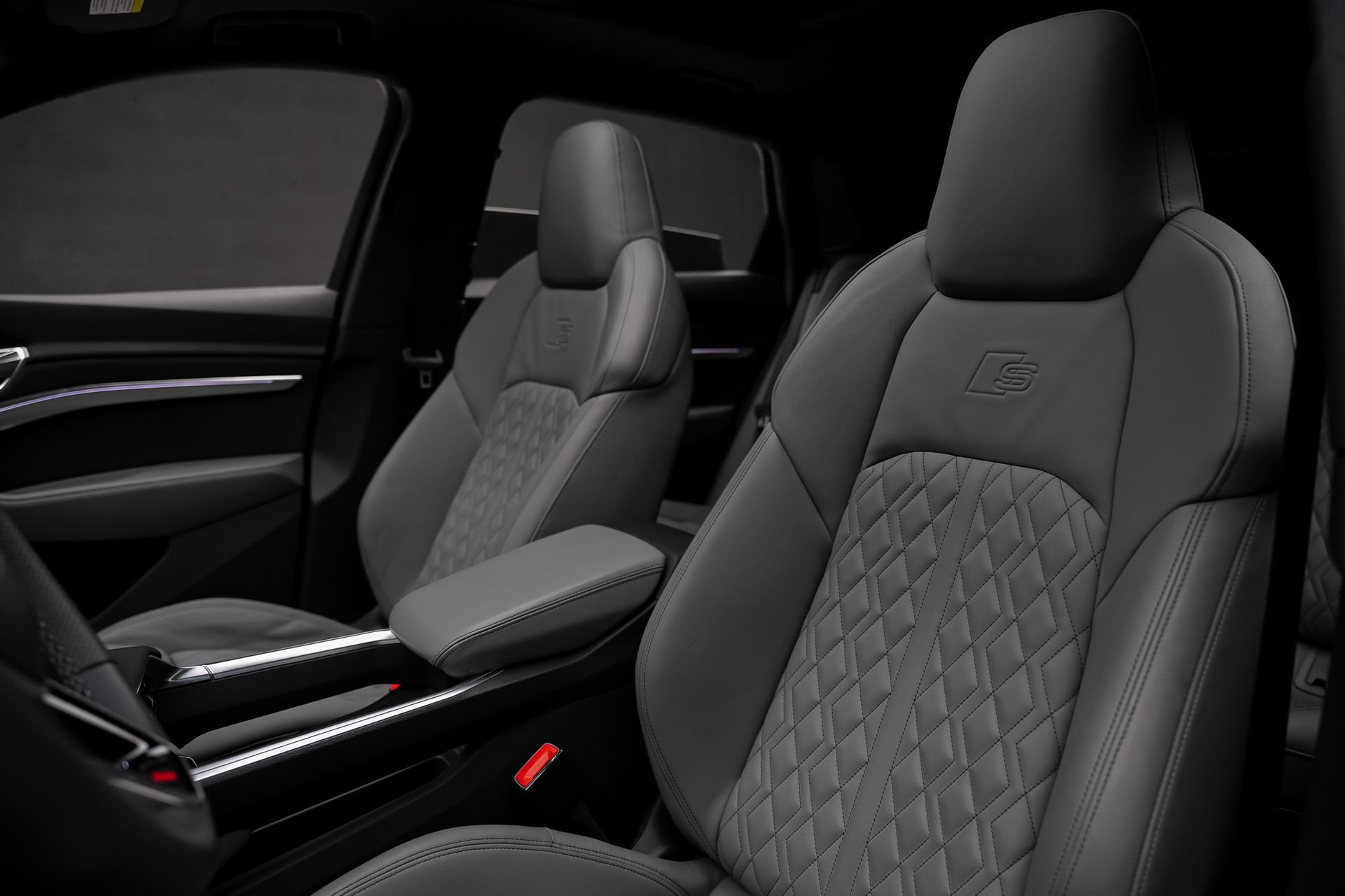 Used 2024 Audi SQ8 e-tron Premium Plus AWD/4WD image 64