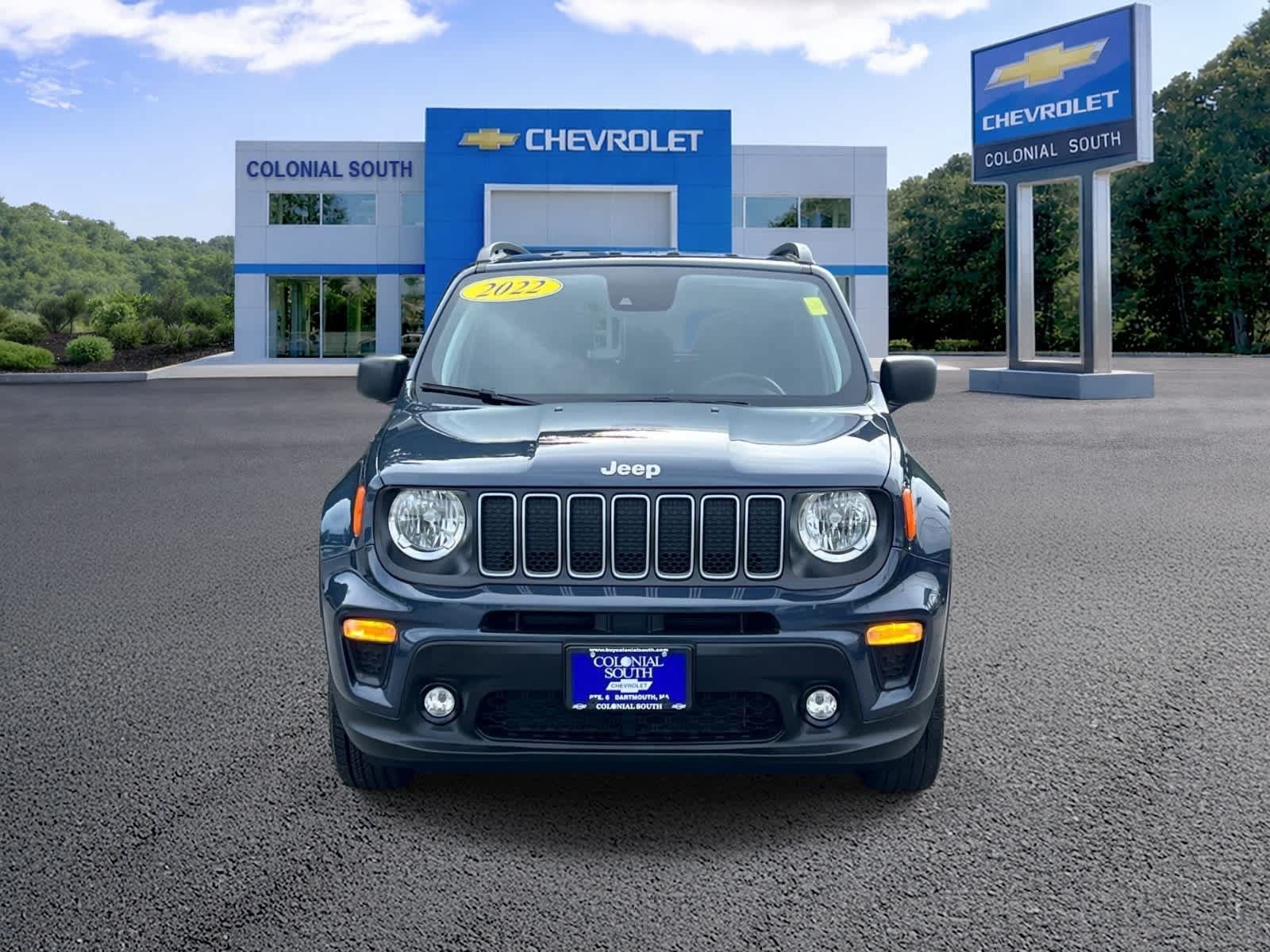 Used 2022 Jeep Renegade Latitude w/ Convenience Group AWD/4WD image 10