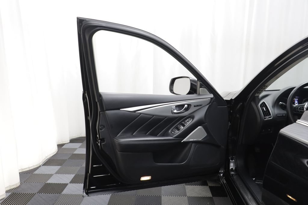 Used 2024 INFINITI Q50 Luxe AWD/4WD image 4