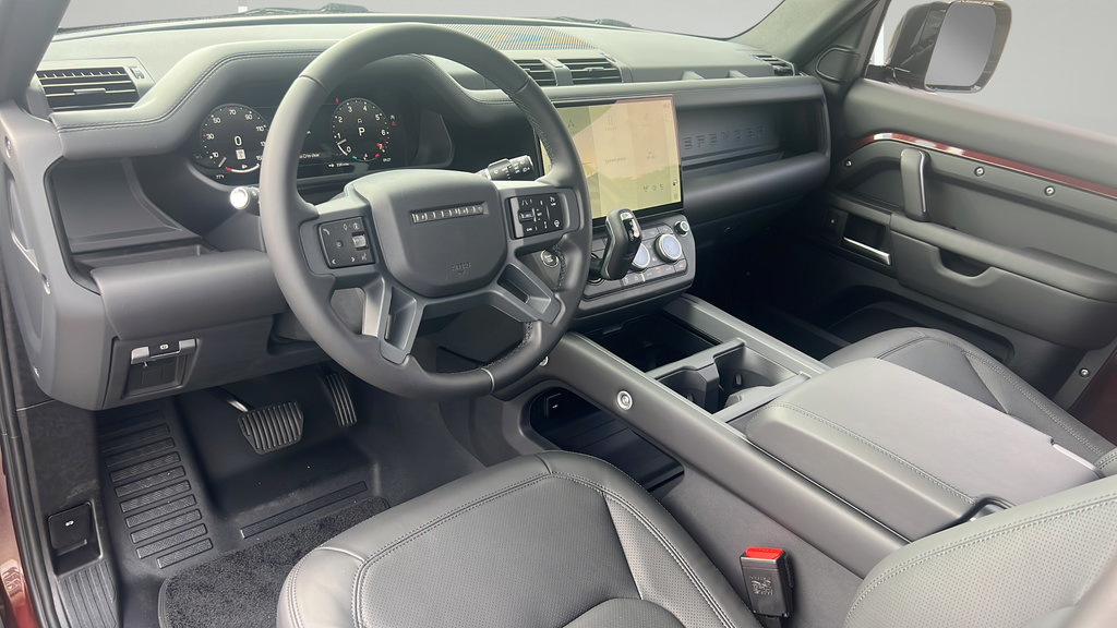New 2026 Land Rover Defender 90 X-Dynamic SE AWD/4WD image 15