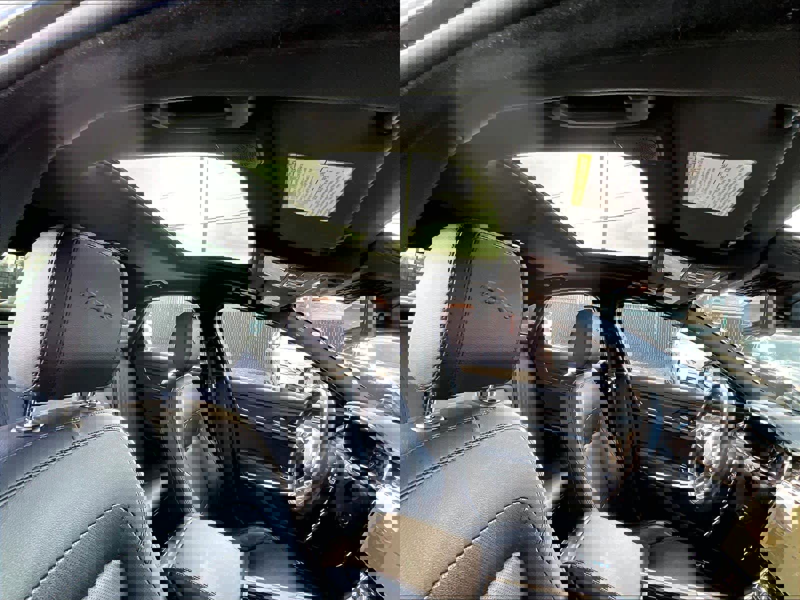 Used 2022 Jaguar XF SE image 22