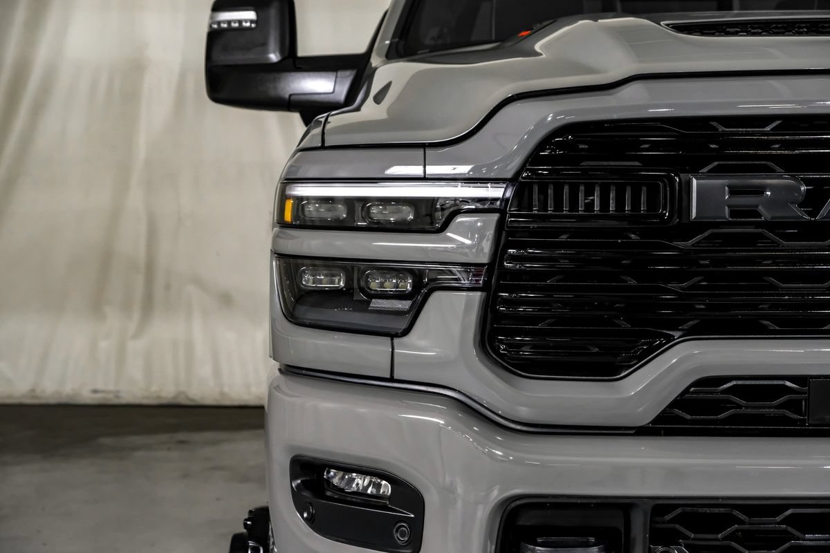 Used 2026 RAM 3500 Laramie AWD/4WD image 40