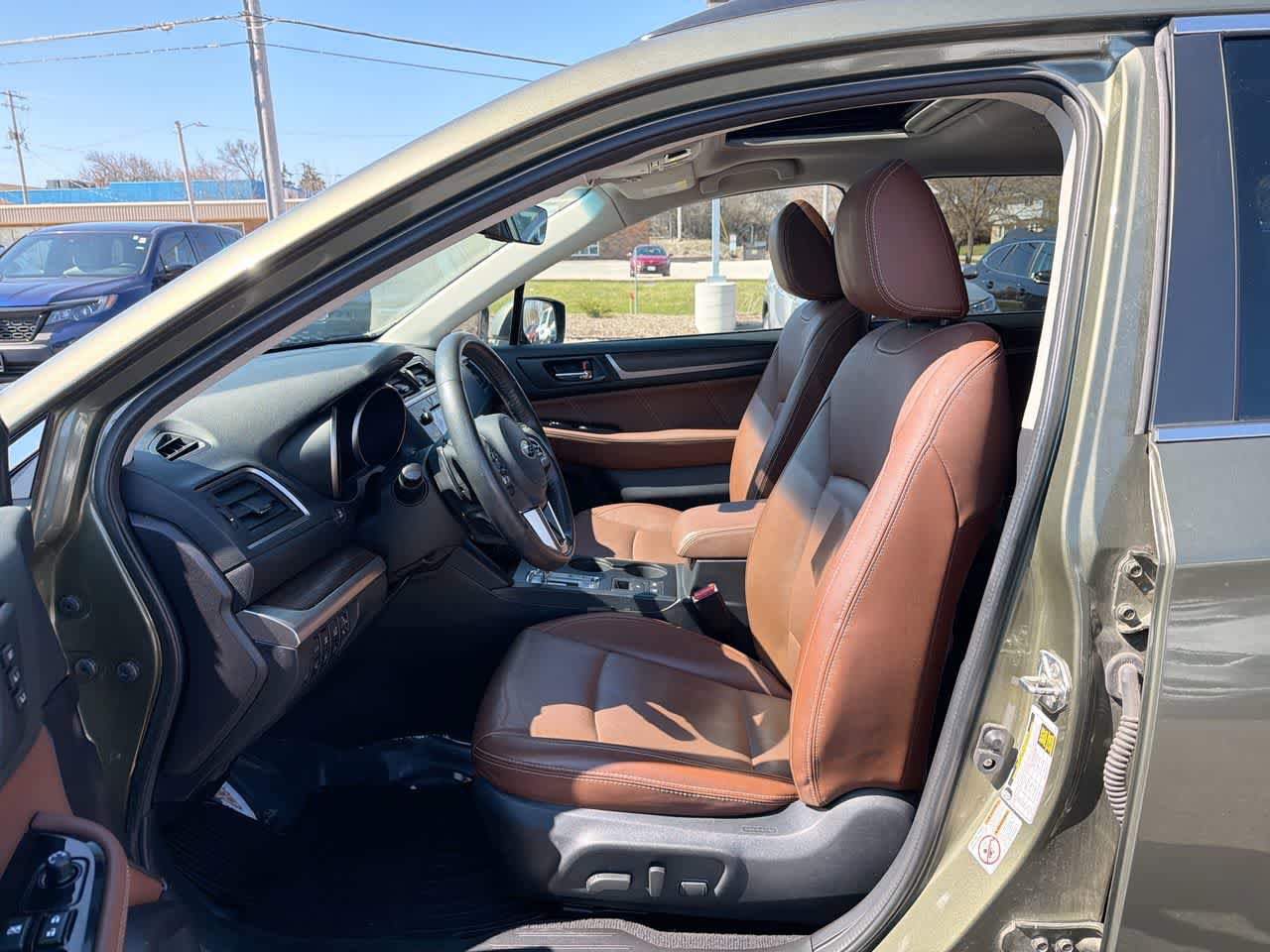 Used 2017 Subaru Outback 2.5i Touring w/ Popular Package #5A AWD/4WD image 21