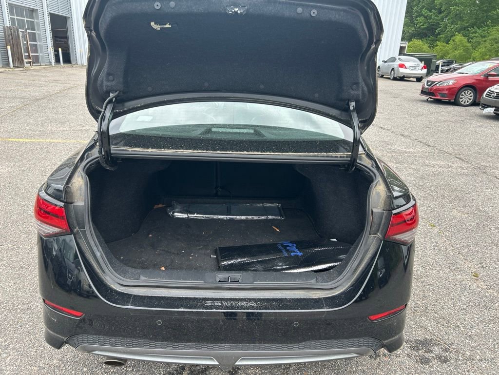 Used 2021 Nissan Sentra SR w/ SR Premium Package FWD image 7