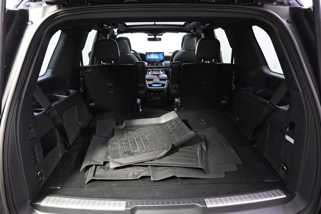 Used 2023 Lincoln Navigator Reserve AWD/4WD image 19