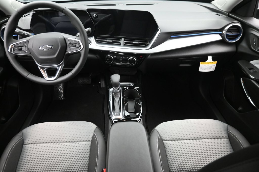 New 2026 Chevrolet Trax LT w/ Driver Confidence Package FWD image 17