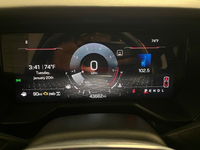 Used 2024 GMC Acadia AT4 w/ Luxury Package AWD/4WD image 4