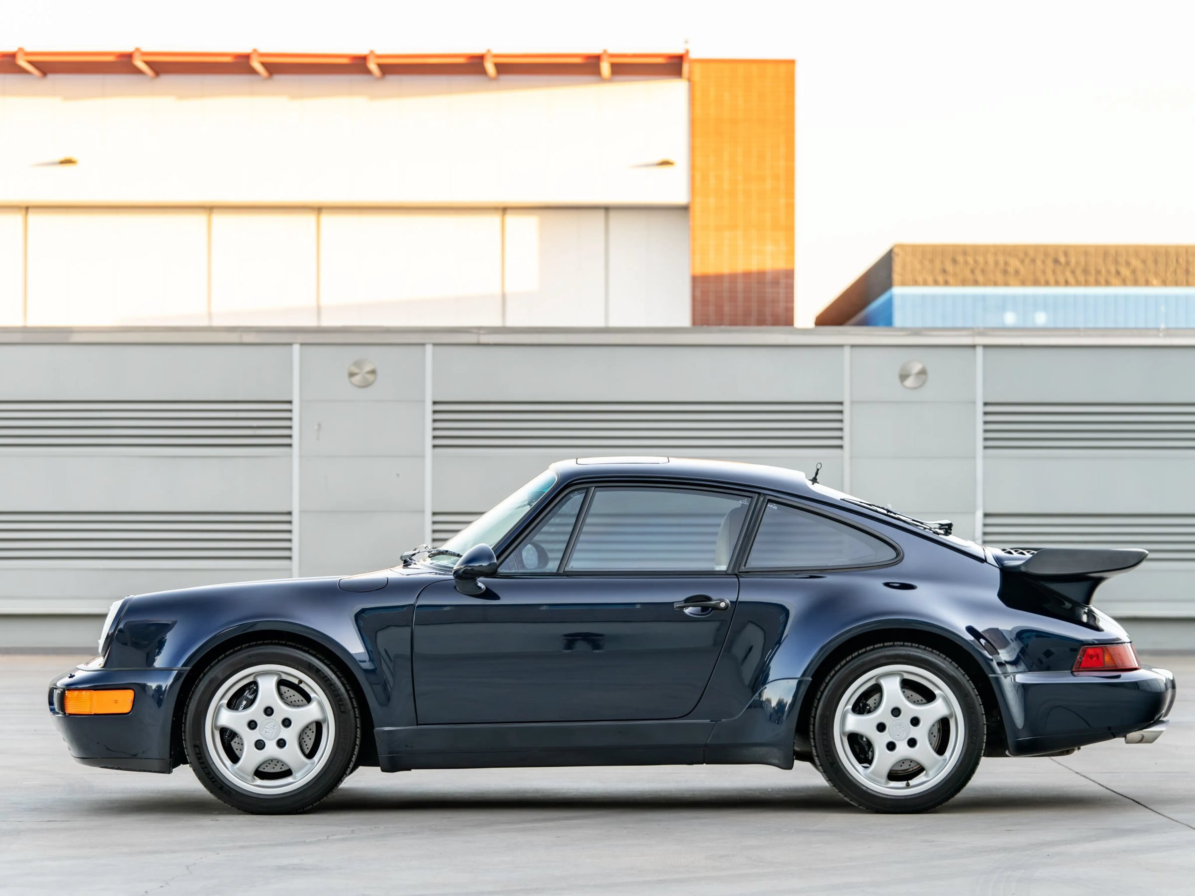 Used 1992 Porsche 911 Turbo RWD image 5