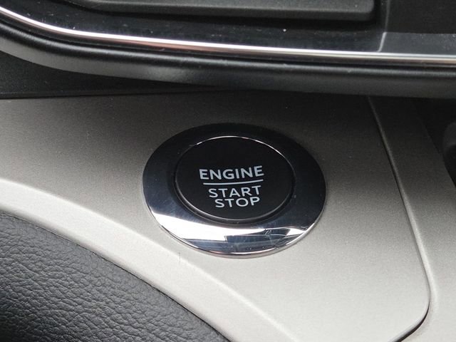 Used 2023 Ford Explorer XLT w/ Equipment Group 202A image 15