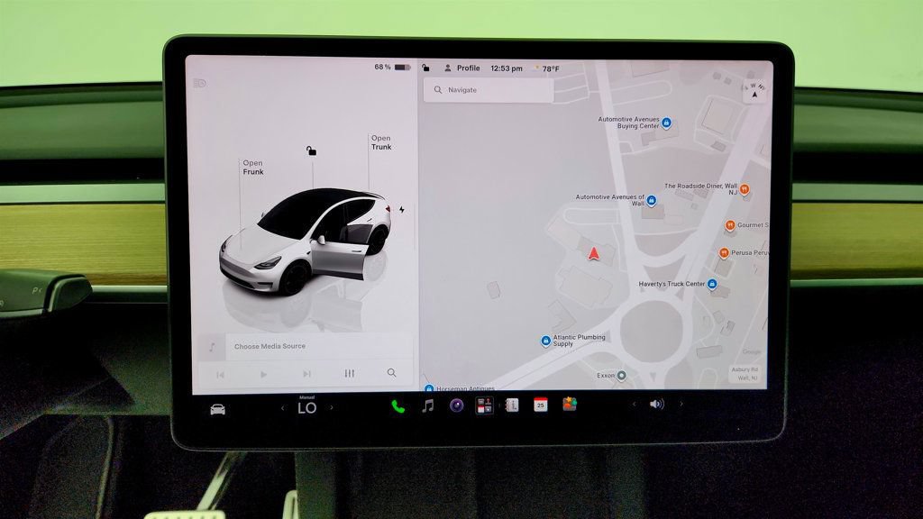 Used 2023 Tesla Model Y Performance AWD/4WD image 23