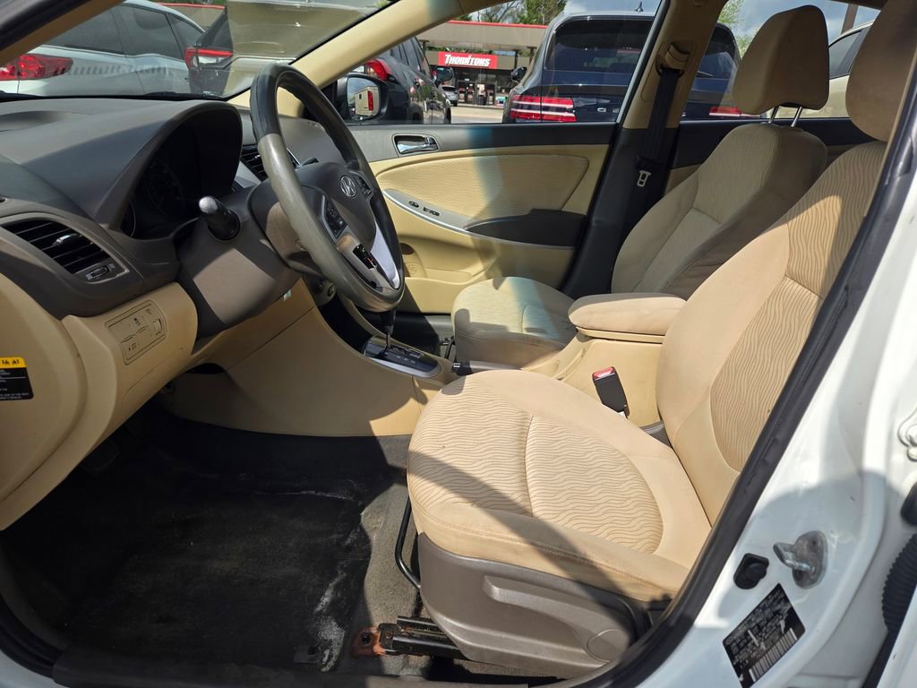 Used 2013 Hyundai Accent GLS w/ Premium Pkg FWD image 25