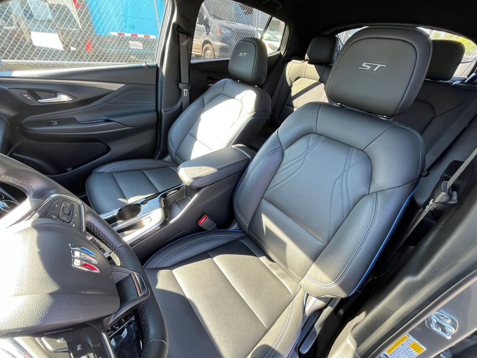 Used 2025 Buick Envista Sport Touring image 35