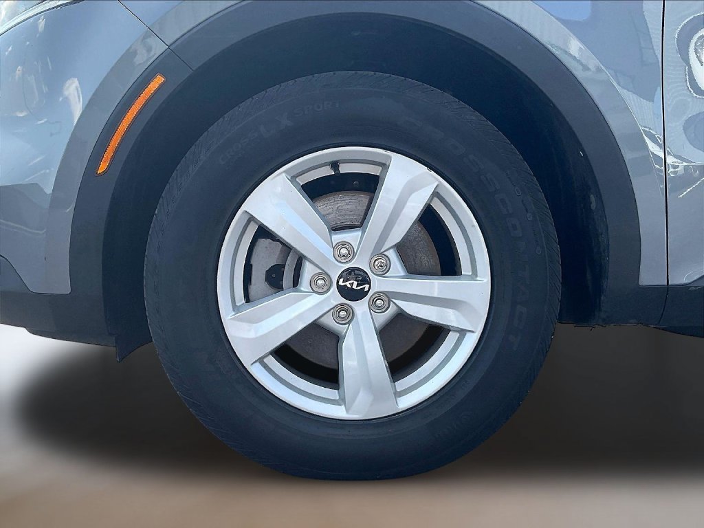 Used 2022 Kia Sorento LX FWD image 34