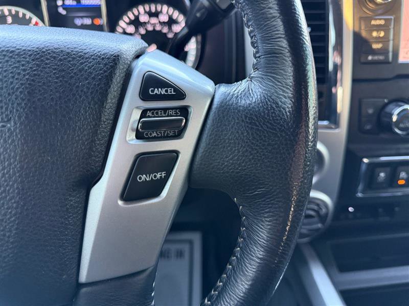 Used 2019 Nissan Titan PRO-4X image 27