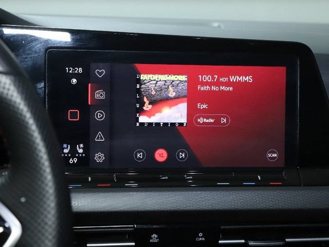Used 2024 Volkswagen GTI SE FWD image 26