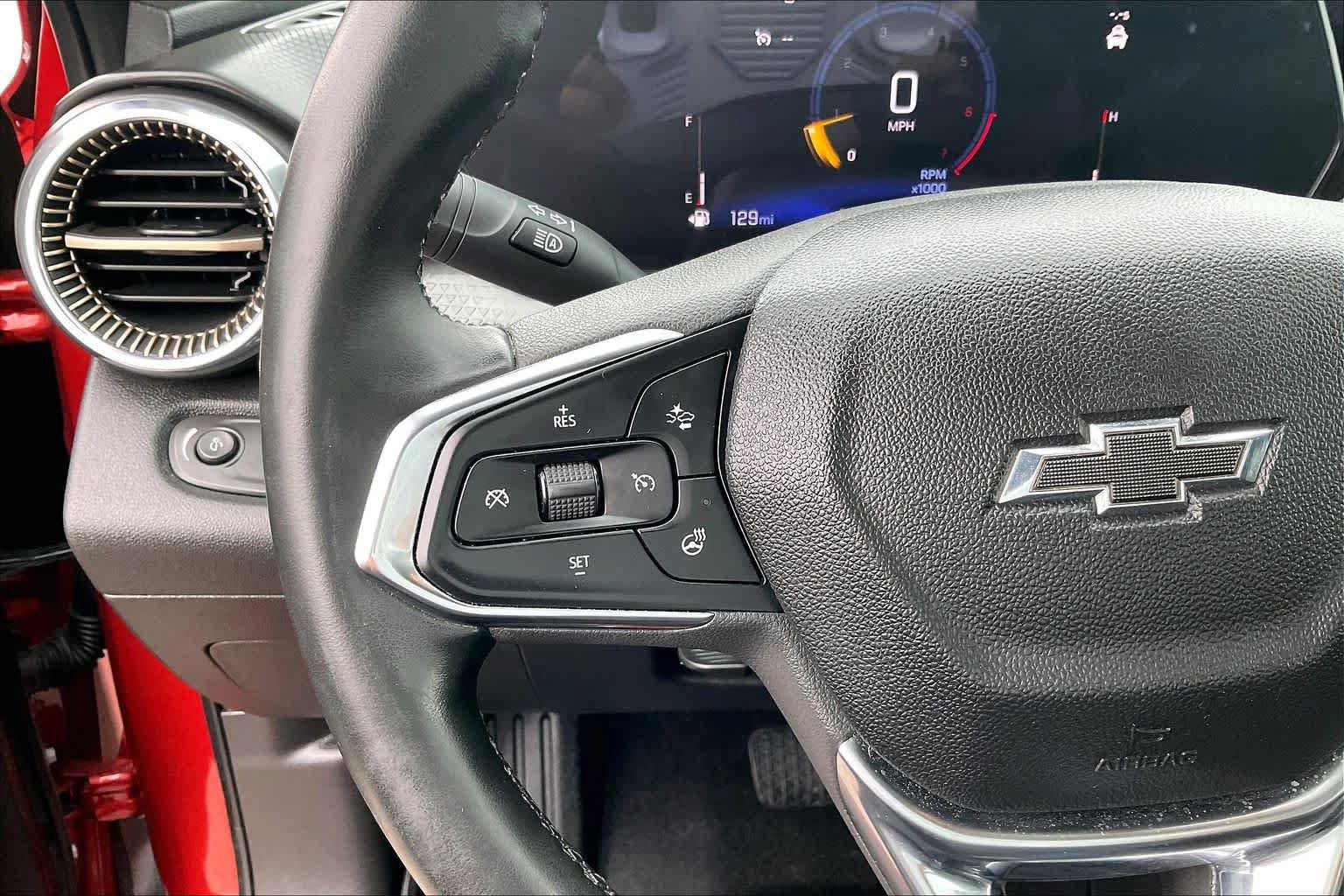 Used 2024 Chevrolet Trax ACTIV w/ Sunroof Package FWD image 24