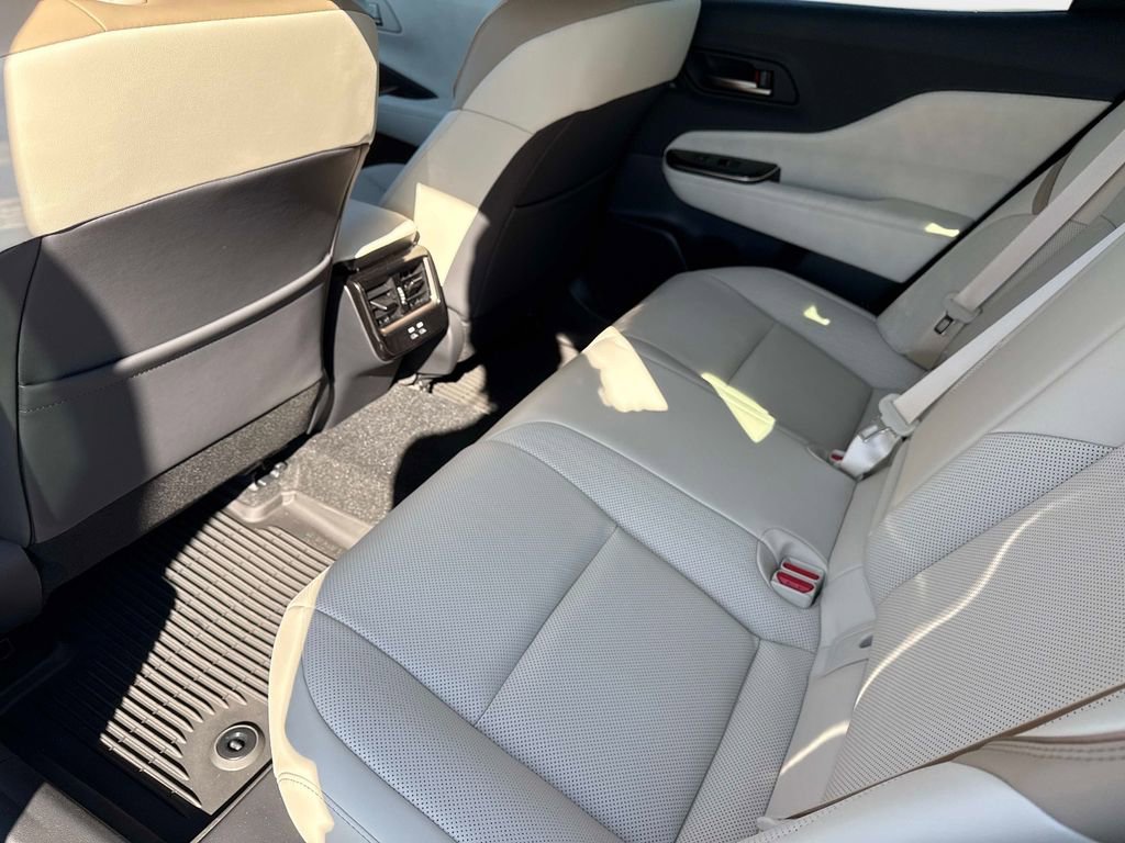 Used 2026 Toyota Crown Limited image 12