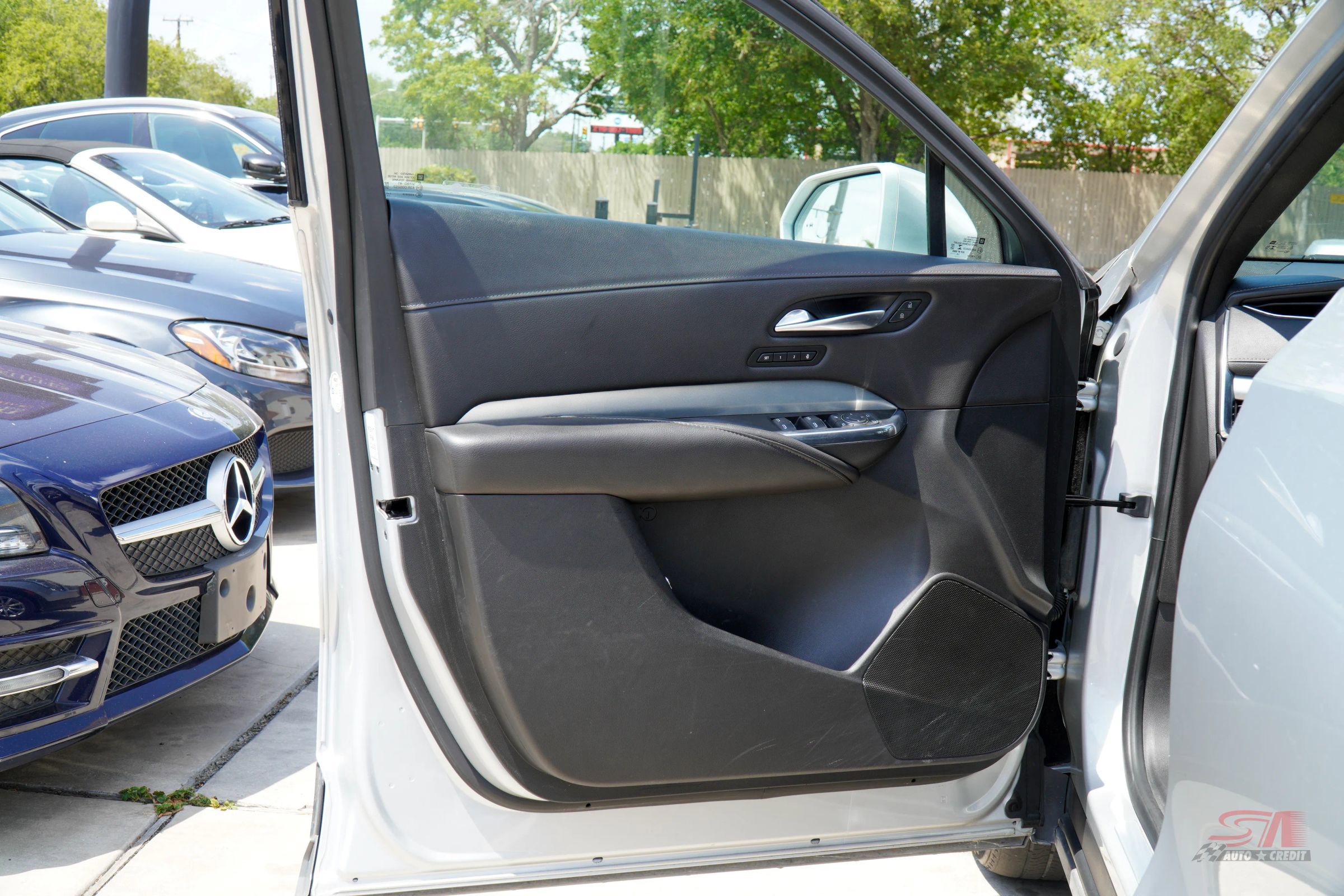 Used 2020 Cadillac XT4 Premium Luxury image 13