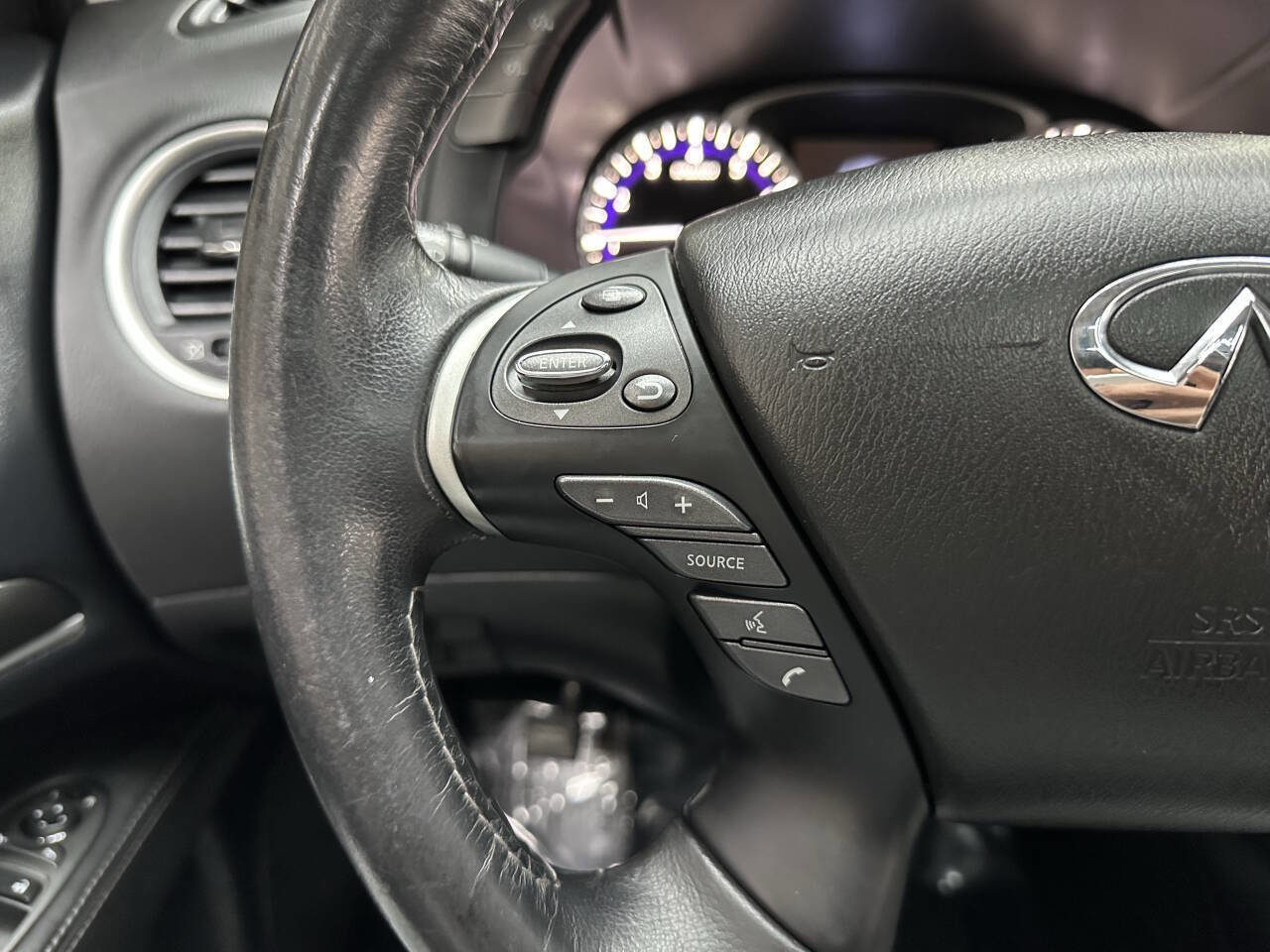 Used 2019 INFINITI QX60 Luxe w/ Essential Package image 23