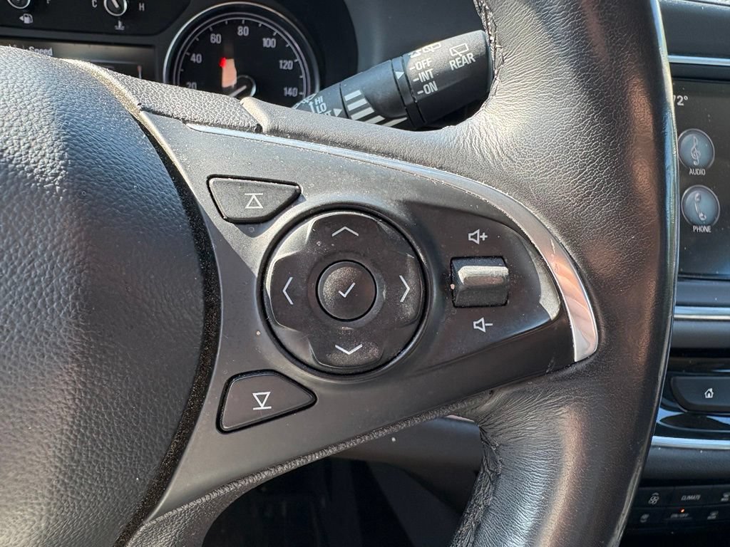 Used 2019 Buick Enclave Essence AWD/4WD image 17