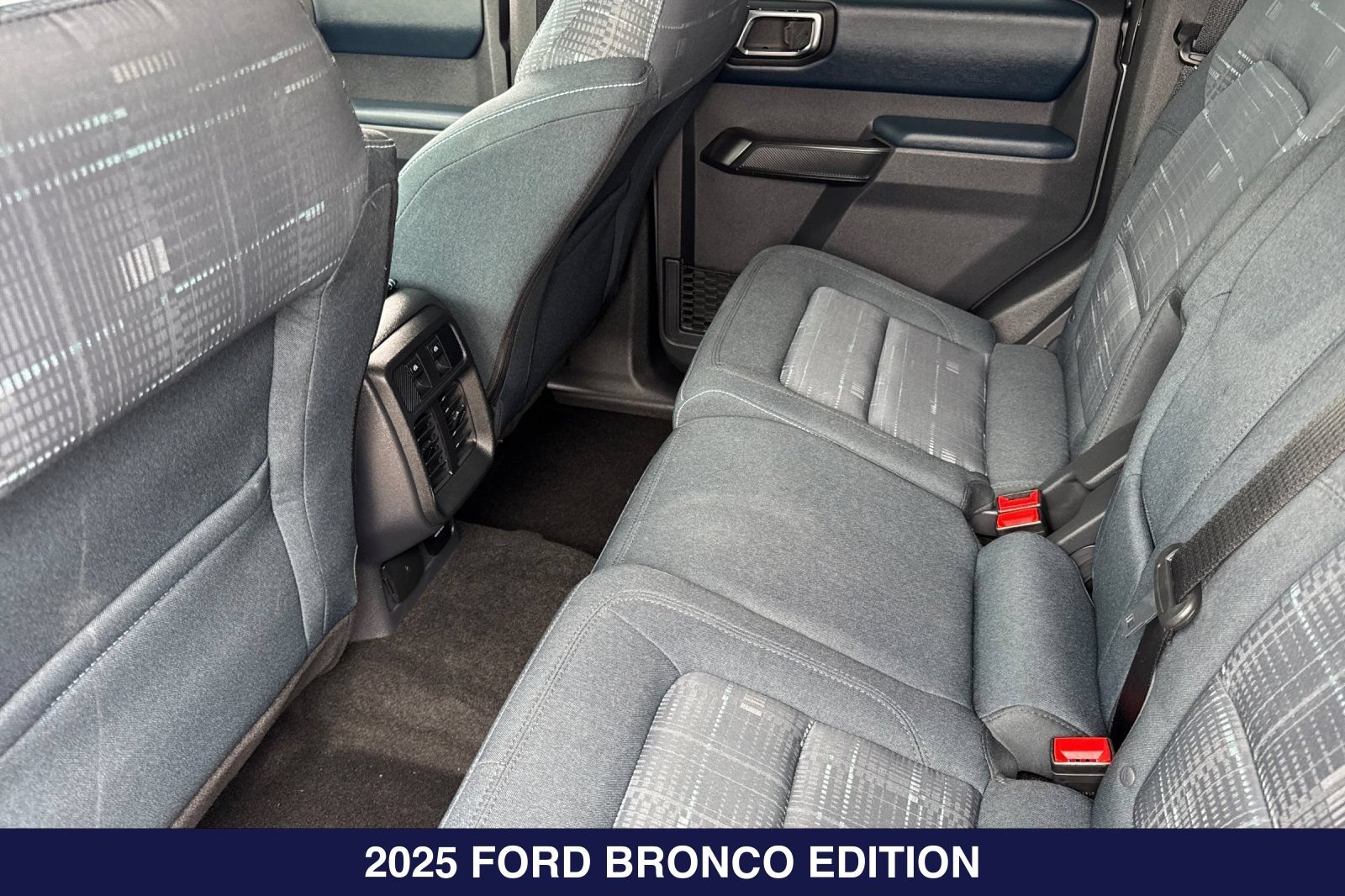 Certified 2025 Ford Bronco Heritage Edition AWD/4WD image 14