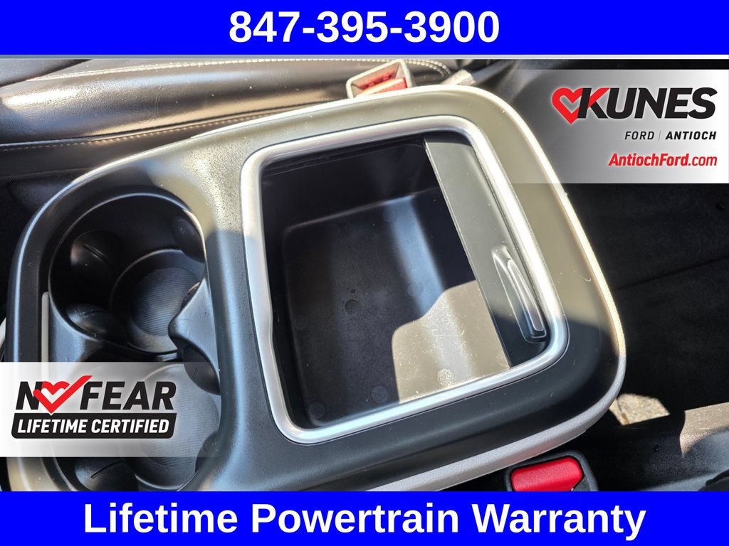 Used 2023 Chrysler Pacifica Touring-L FWD image 39