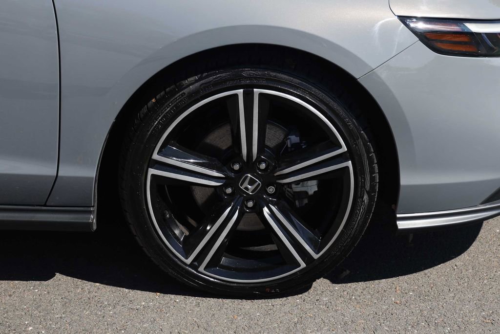 Used 2023 Honda Accord Sport image 7