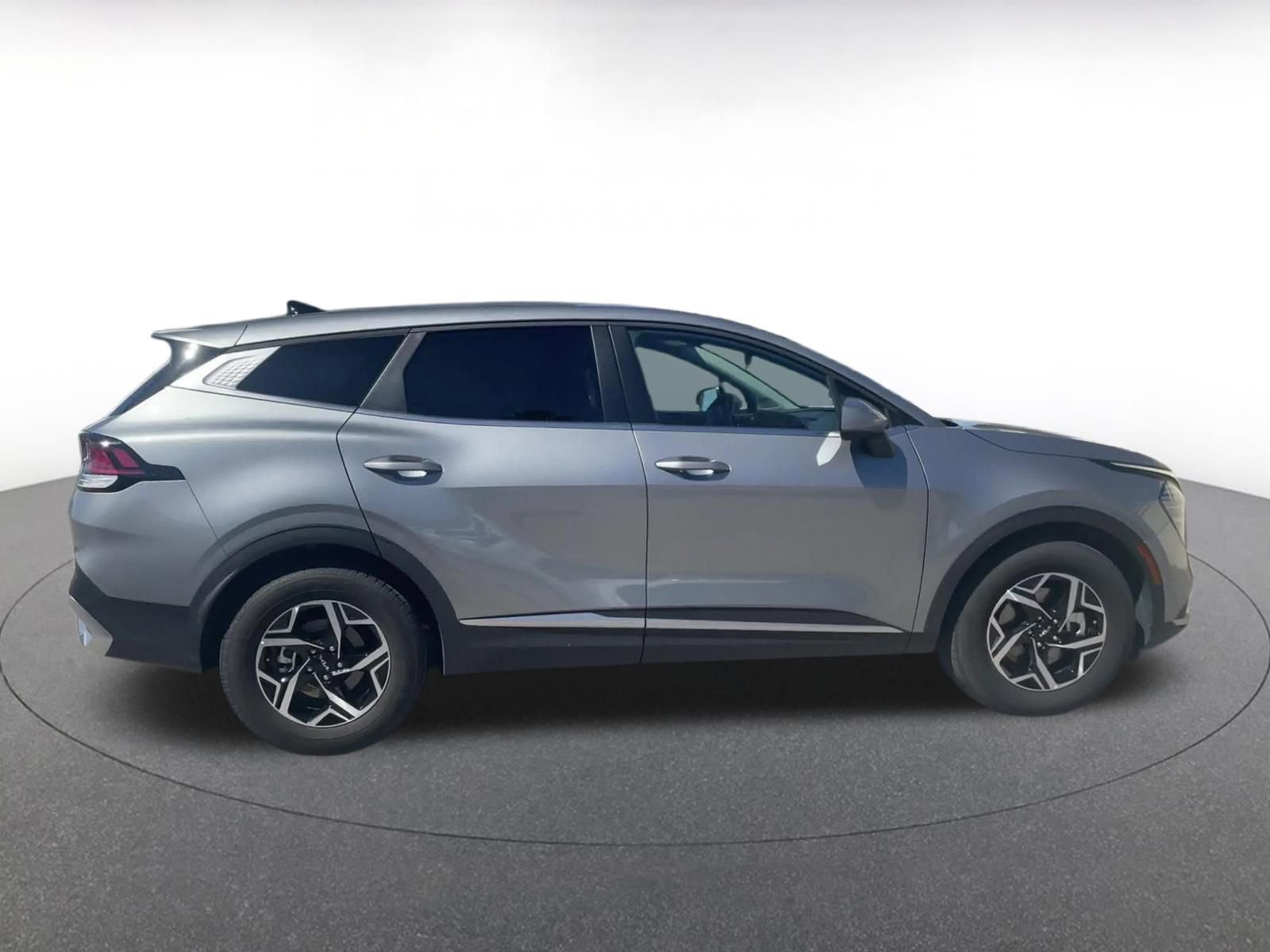 Used 2025 Kia Sportage LX image 16