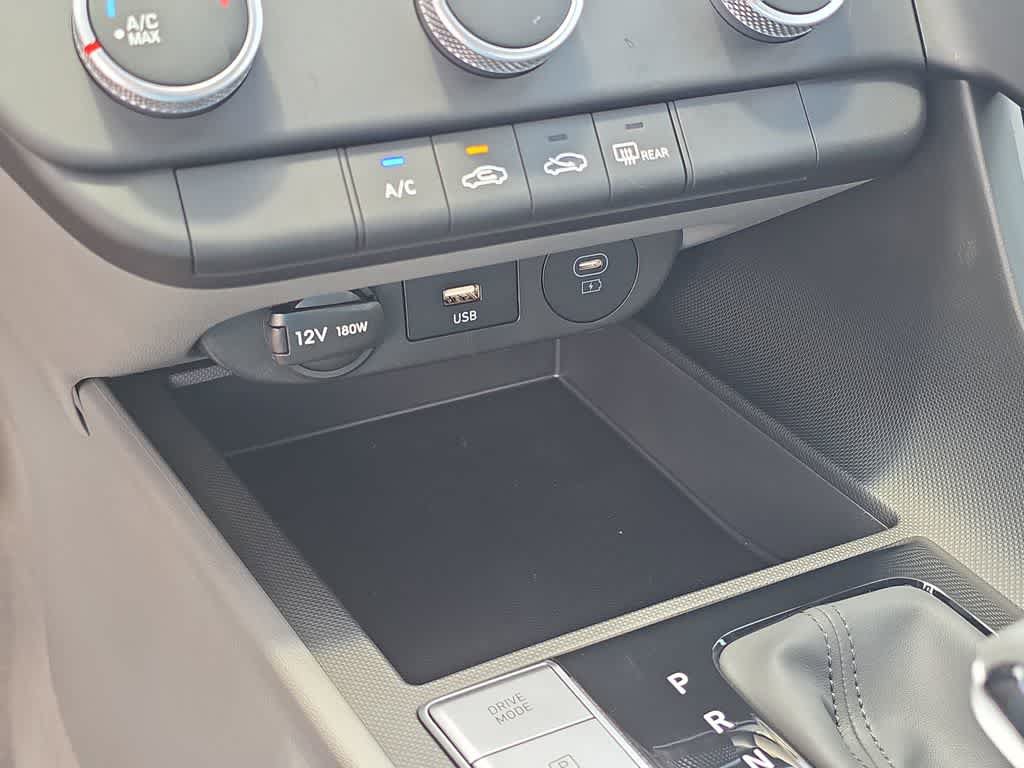New 2026 Hyundai Elantra SE FWD image 32
