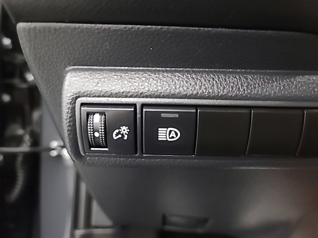 Used 2024 Toyota Corolla LE w/ LE Convenience Package FWD image 28