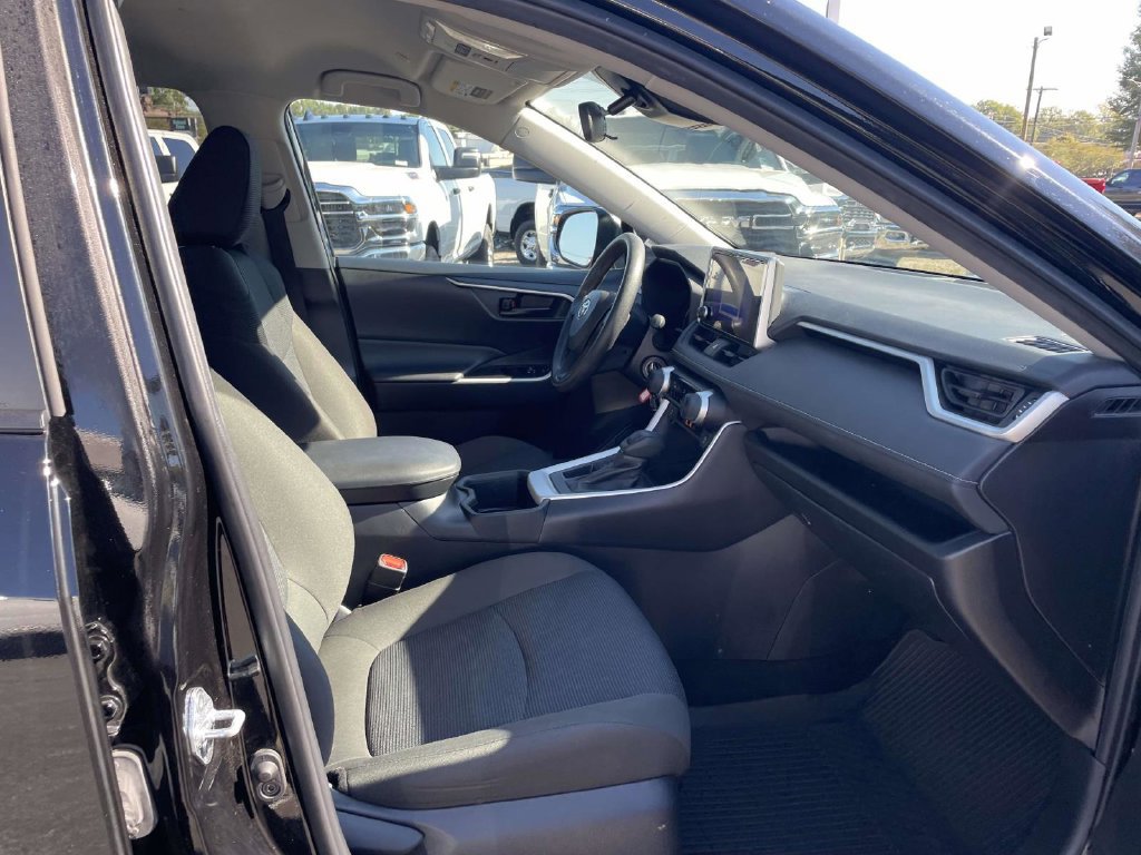 Used 2025 Toyota RAV4 LE FWD image 15