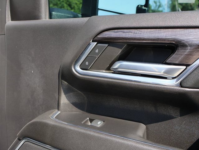 Used 2024 Chevrolet Silverado 2500 LTZ AWD/4WD image 8